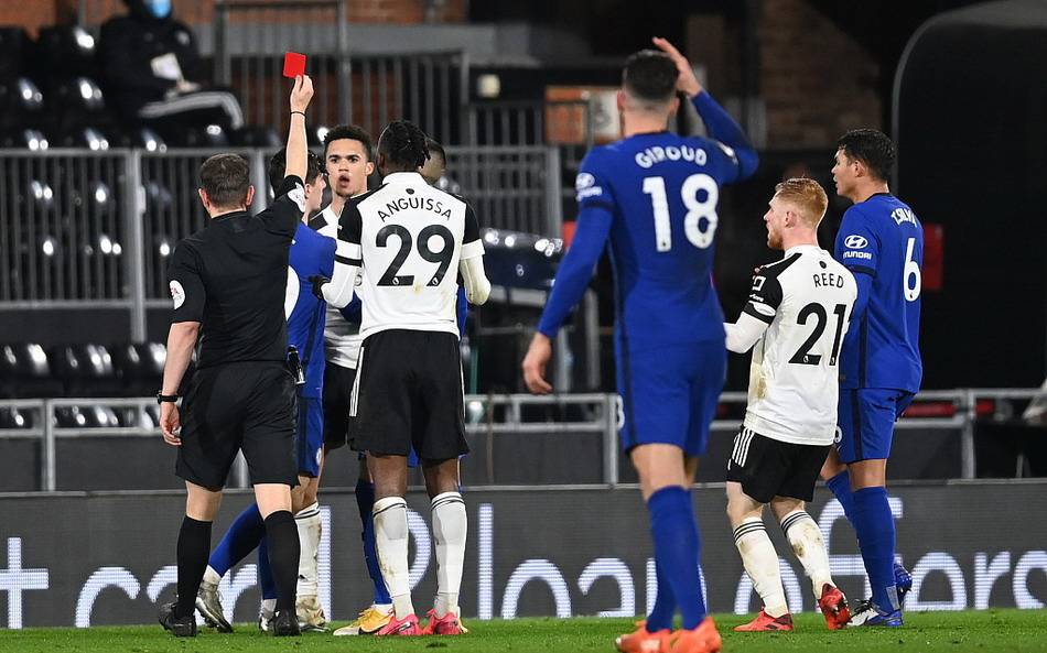 体育博弈：解析“马赛（Horse Racing）”中的血统分析与场地适配逻辑。（从体育博弈看赛马：血统解读与场地适配逻辑）